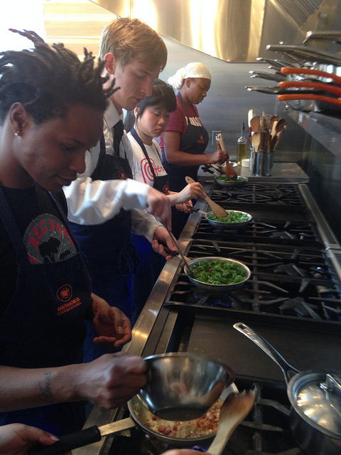 18250850003_8a2ac9c02f_z